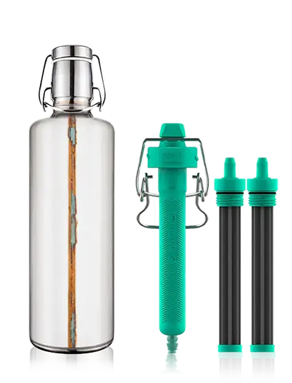 Trinkflasche aus Edelstahl im Used-Look mit Wasserfilter und Ersatzkartuschen
